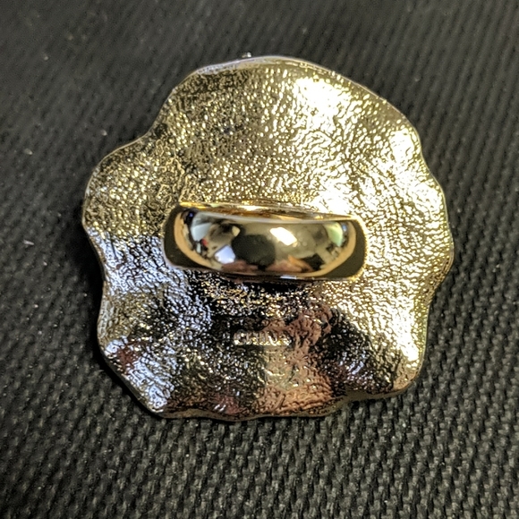 Ring - Picture 3 of 3